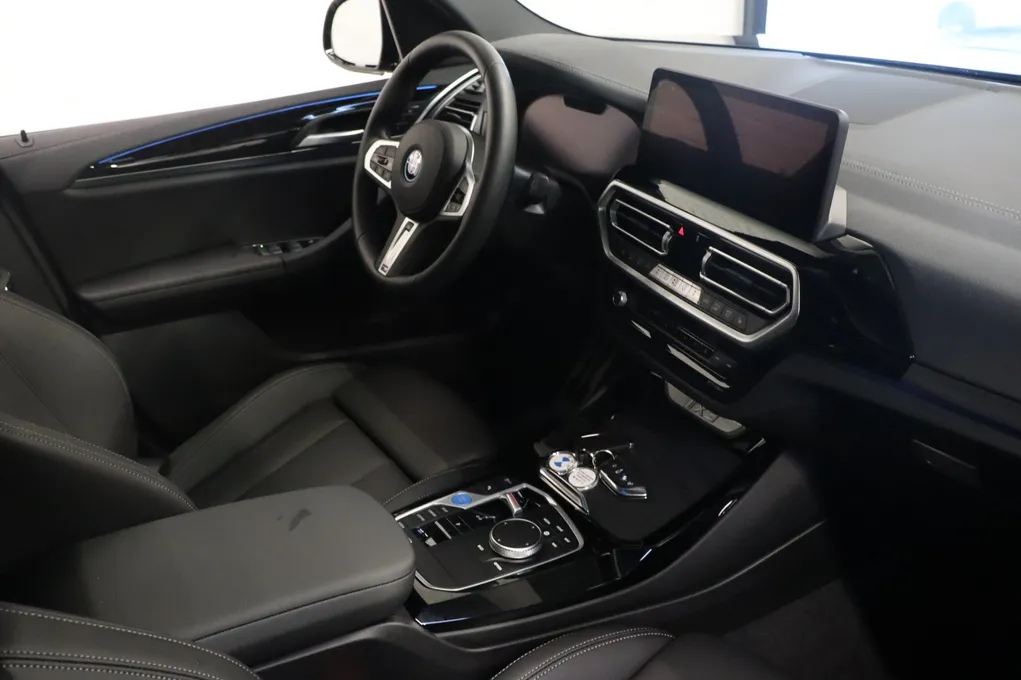 BMW iX3 Charged M-Sport