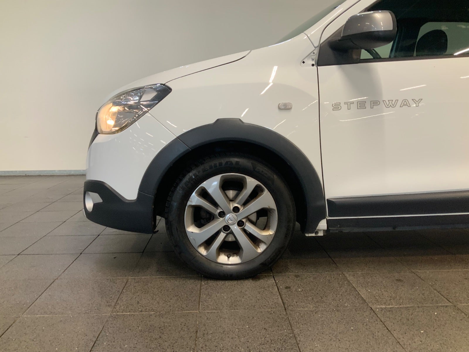 Dacia Lodgy Stepway (3/8)