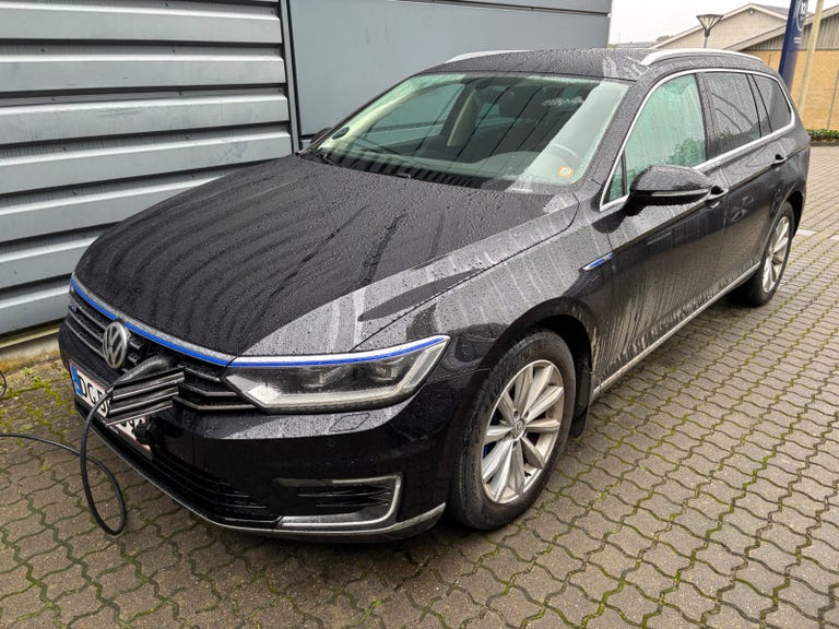 VW Passat GTE Highline Variant DSG