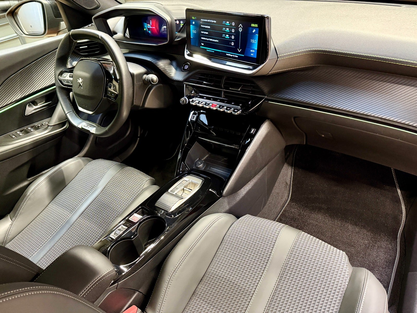 Billede af Peugeot e-2008 50 GT