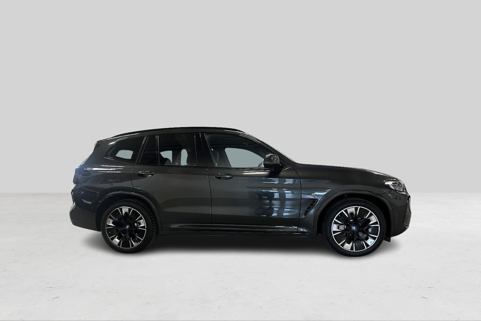 BMW iX3 Charged Plus M-Sport