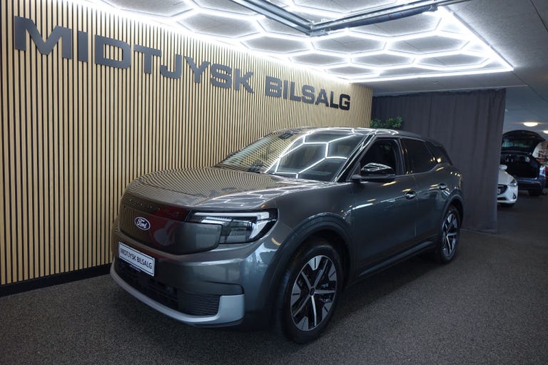 Ford Explorer Select Extended Range