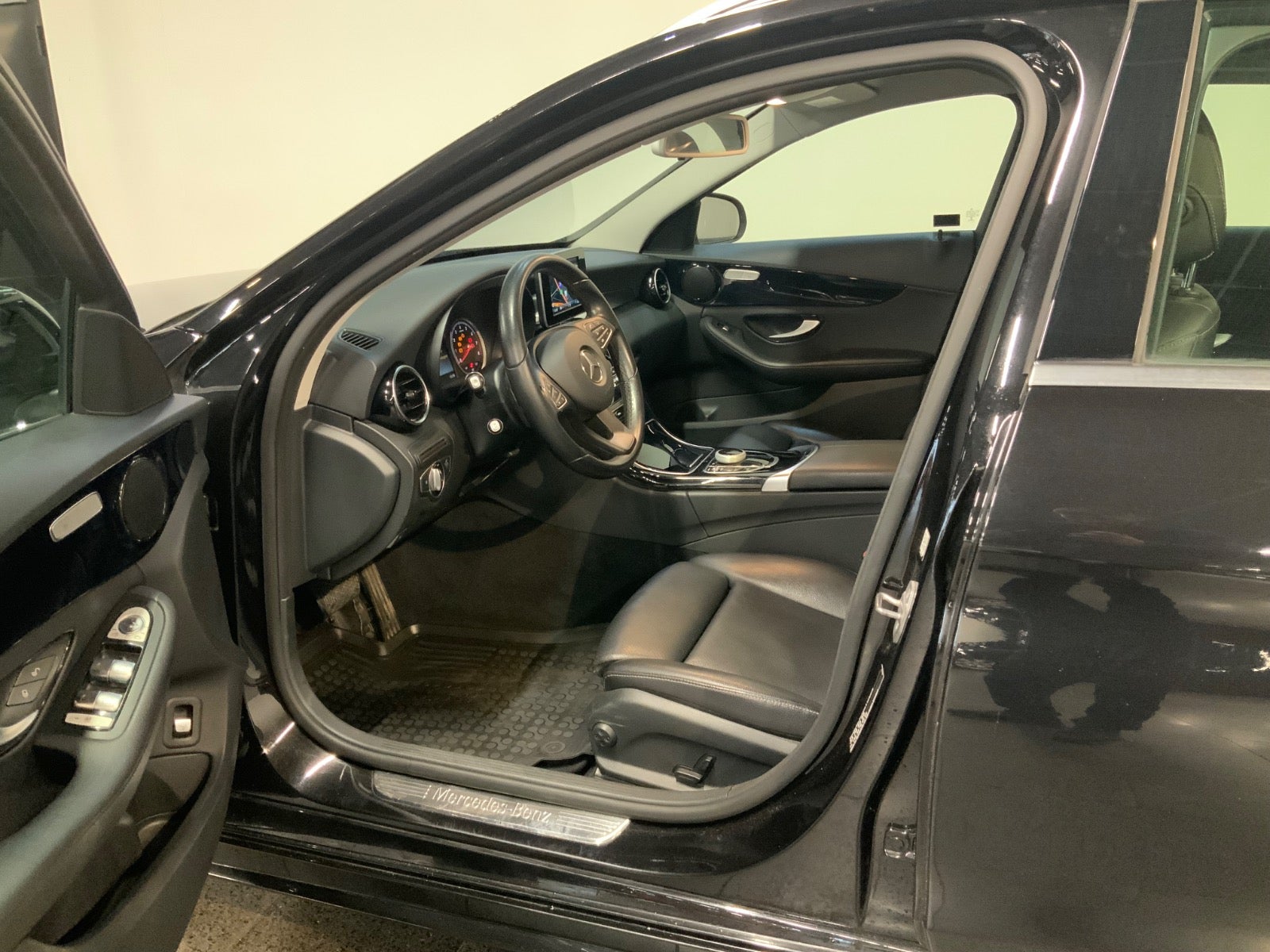Mercedes-Benz C 200 (8/8)