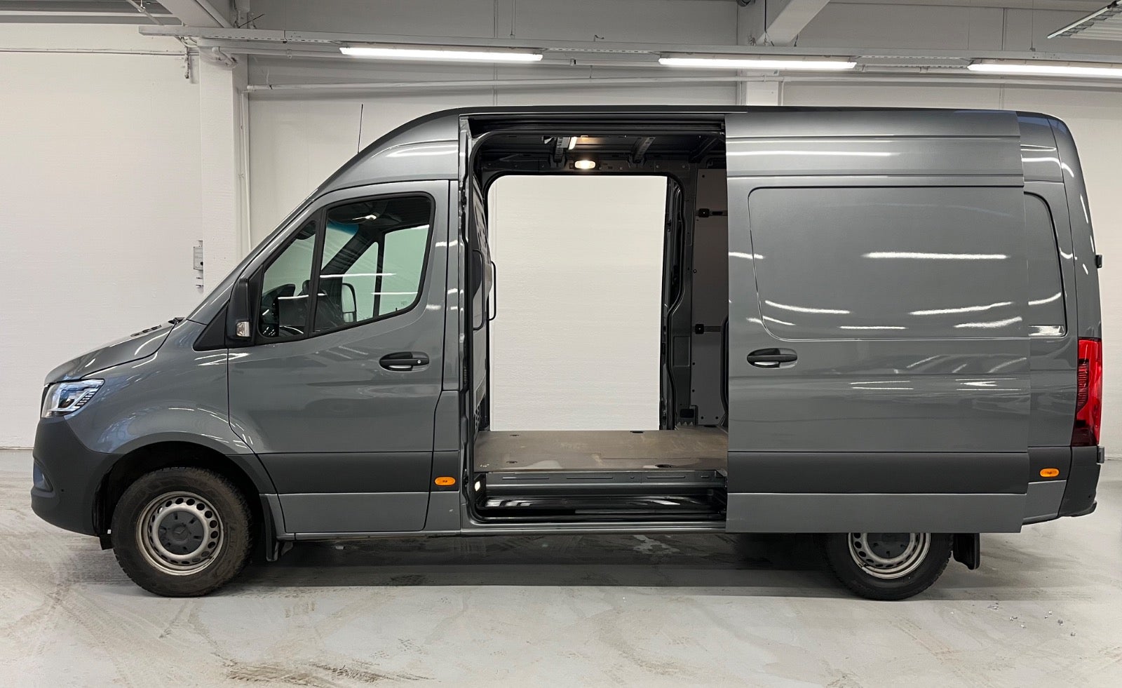 Billede af Mercedes Sprinter 319 3,0 CDi A2 Kassevogn aut. RWD