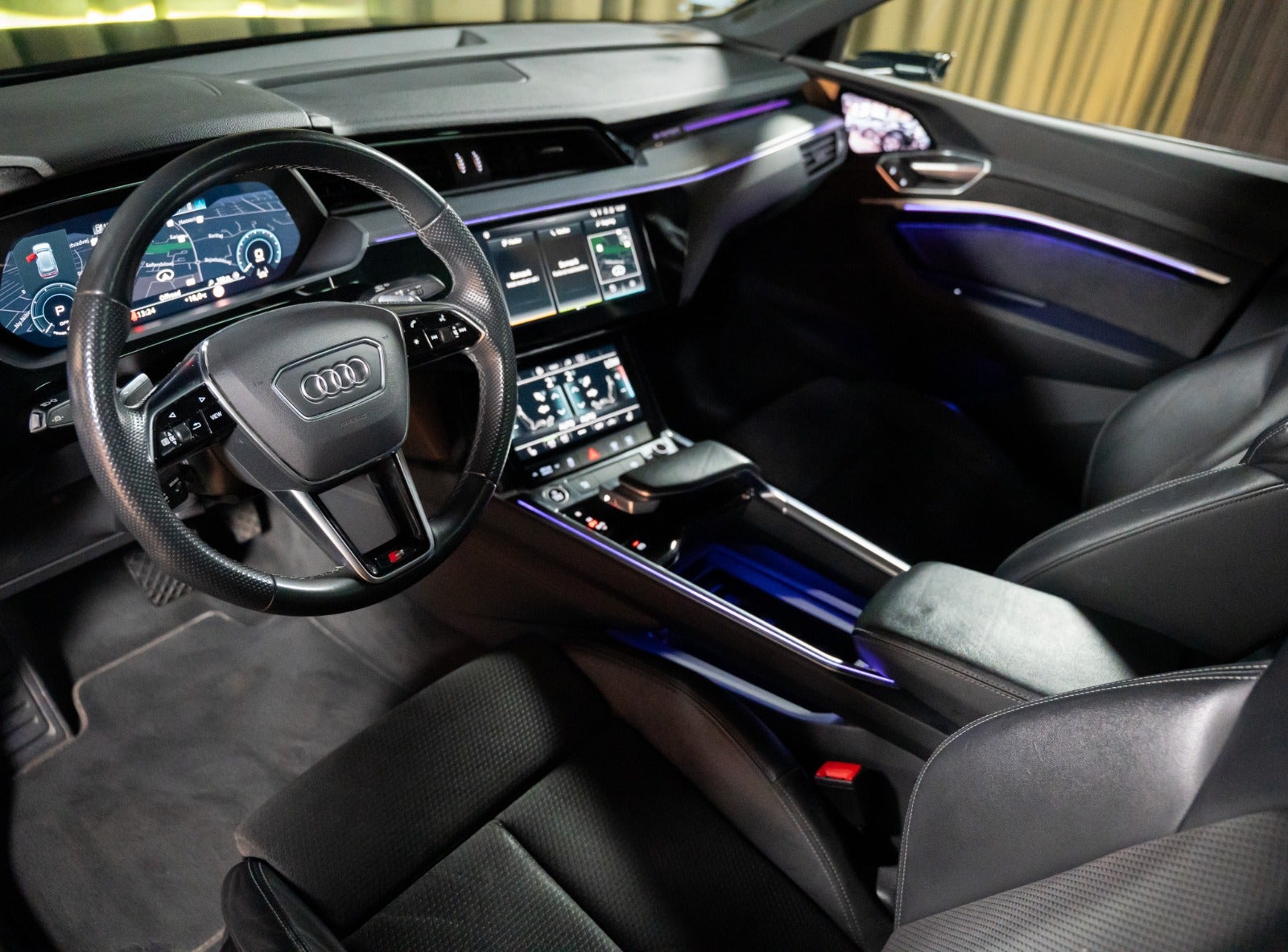 Billede af Audi e-tron 55 S-line Sportback quattro