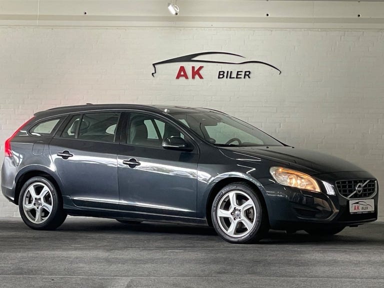 Volvo V60 T Kinetic aut.