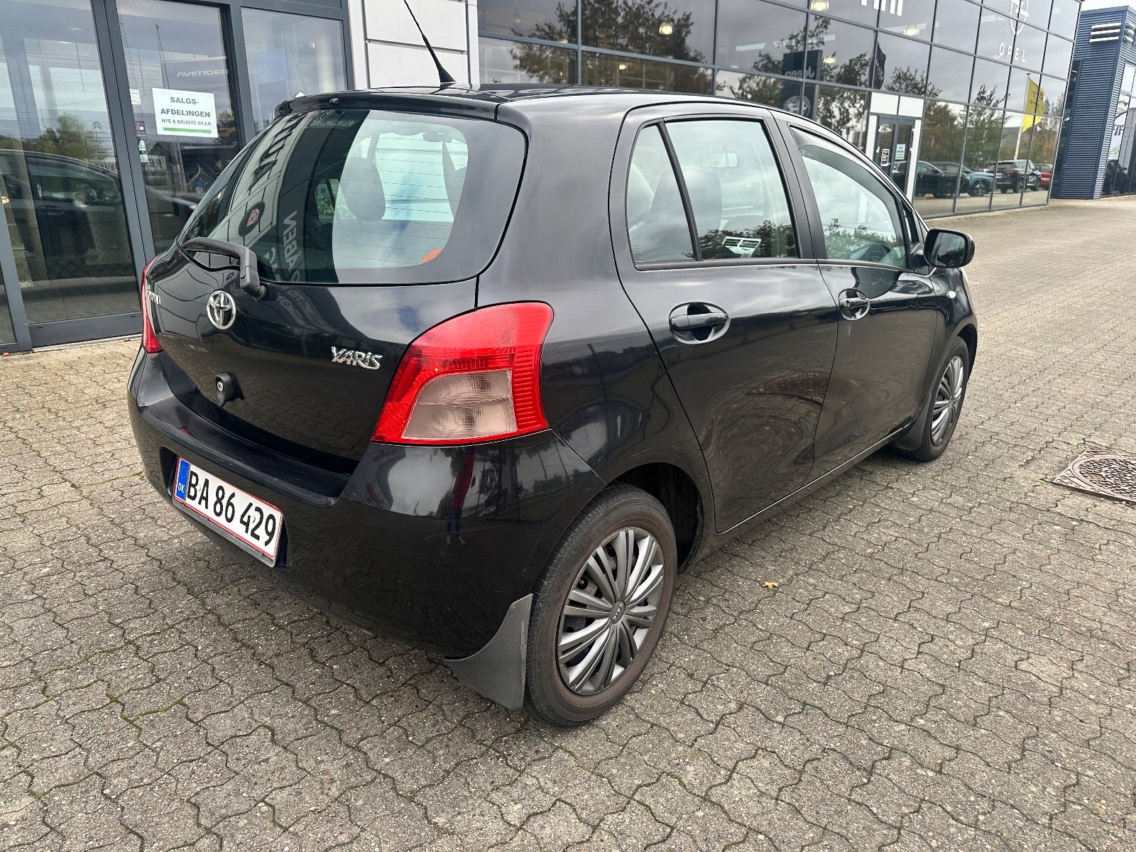 Toyota Yaris VVT-i Terra