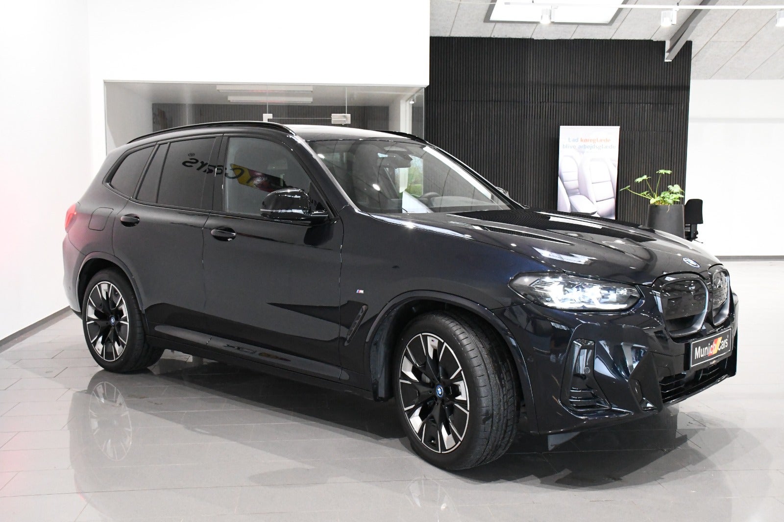 BMW iX3 2024