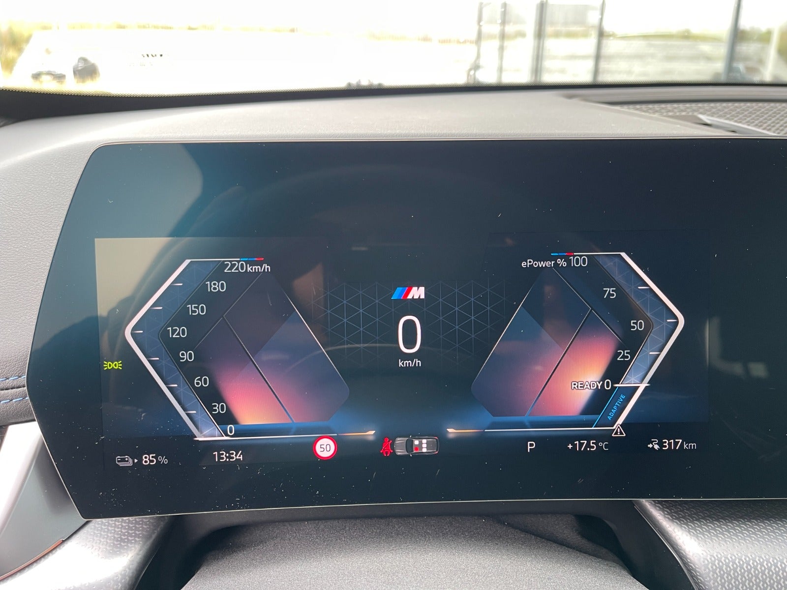 BMW iX1 eDrive20 M-Sport Premium 5d - 9
