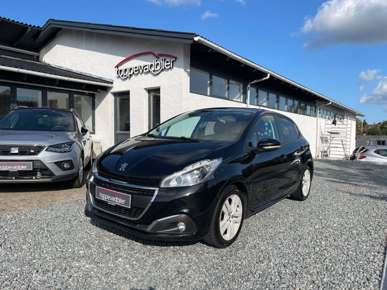 Peugeot 208 PureTech 82 Signature Sky Van