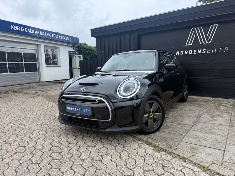 MINI Cooper SE Essential
