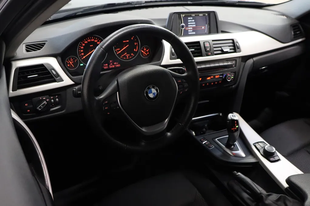 BMW 320d Touring aut.