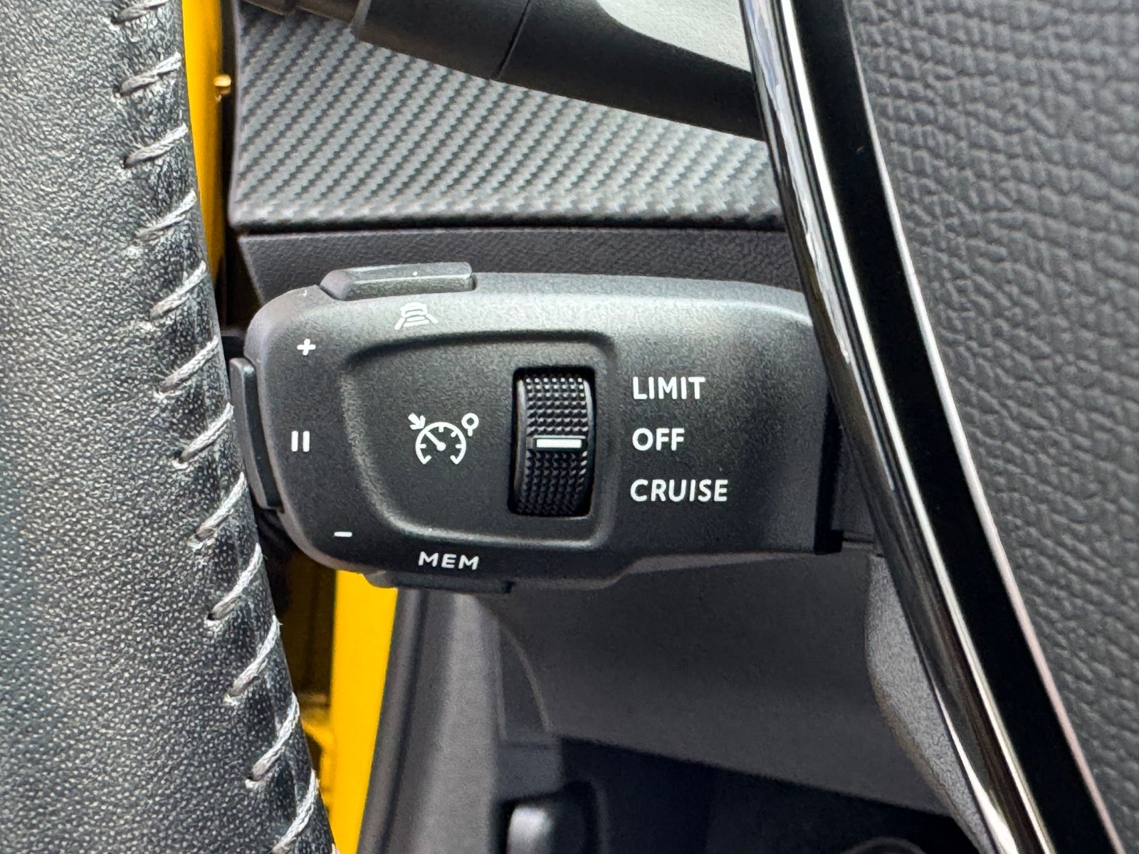 Billede af Peugeot 208 1,5 BlueHDi 100 Allure Sky