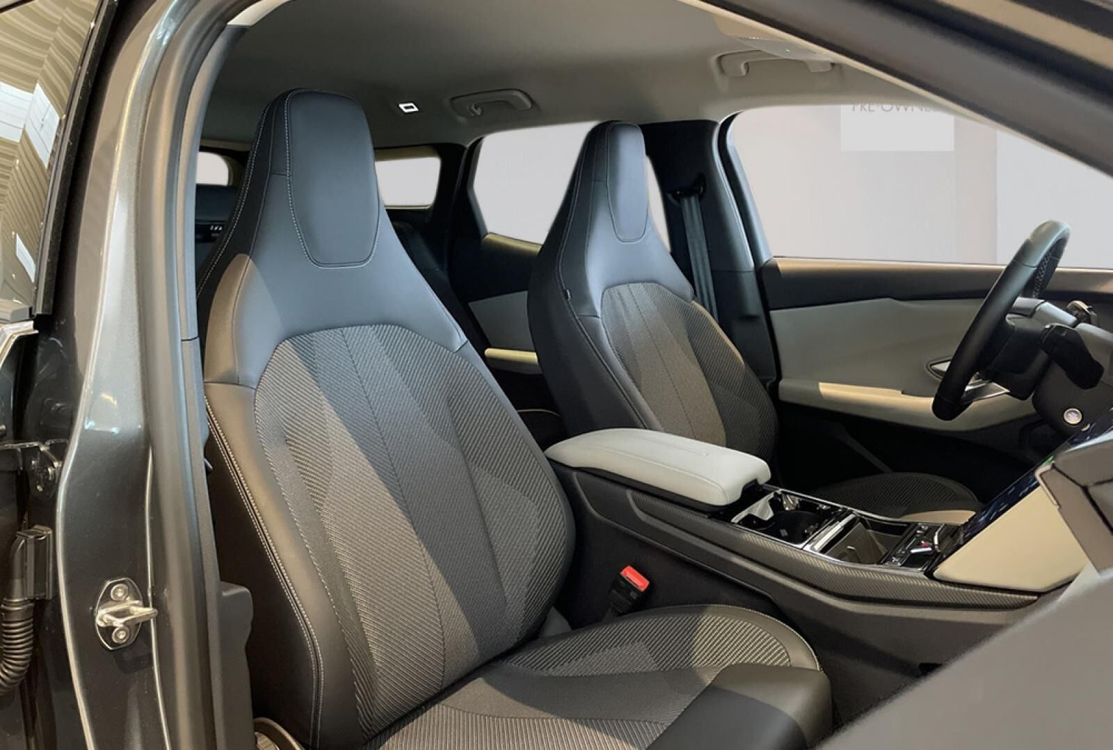 Ford Explorer Select Extended Range