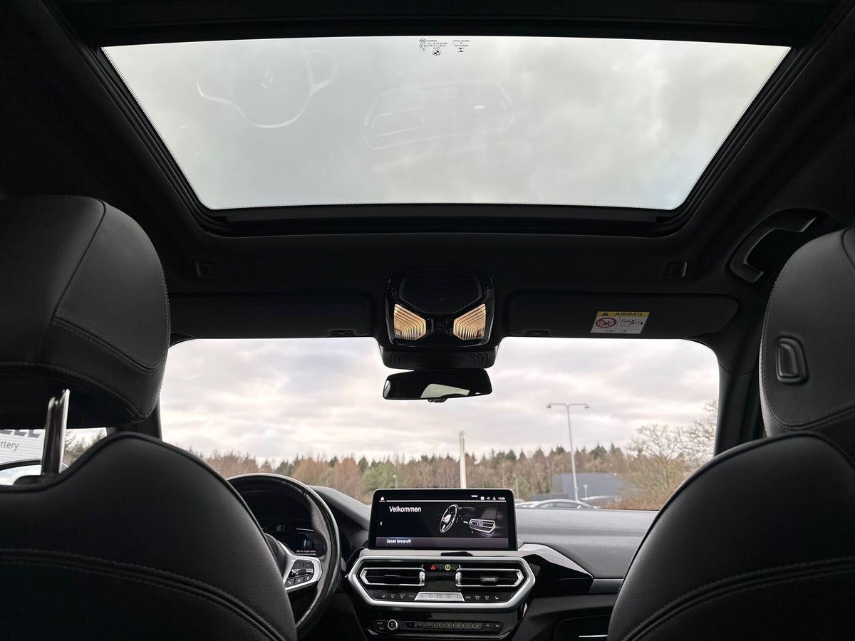 BMW iX3 Charged M-Sport billede 10