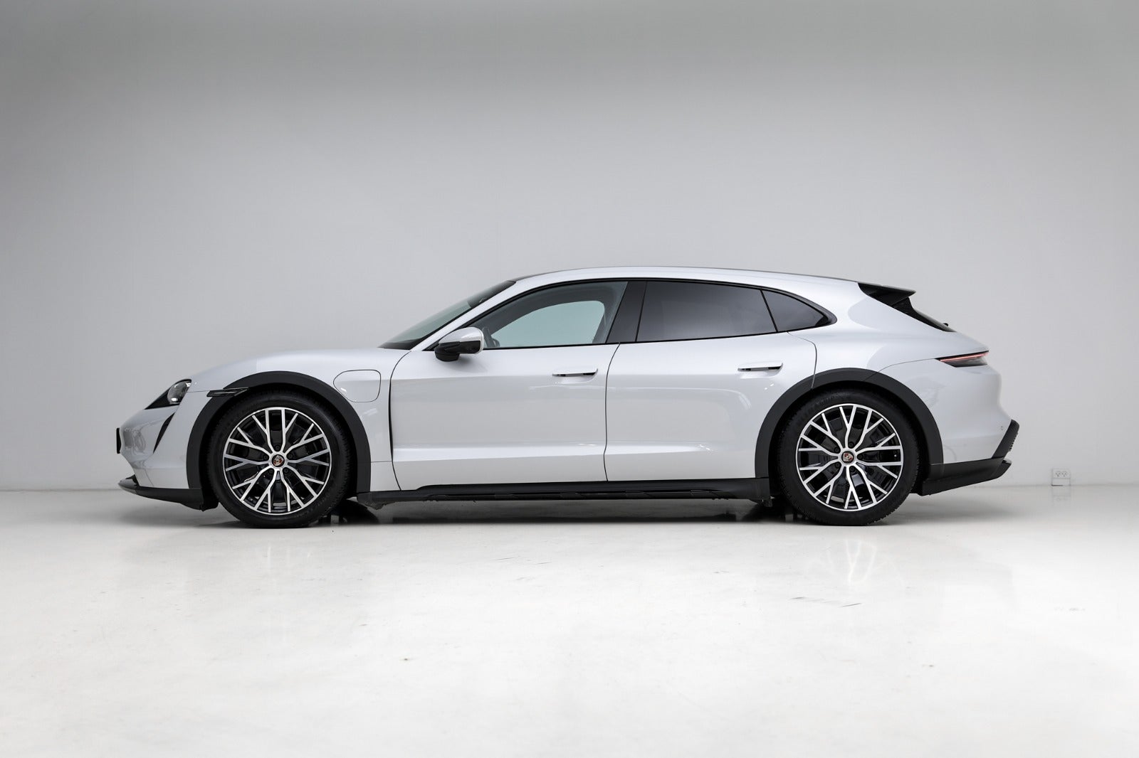 Porsche Taycan 4 Performance+ Cross Turismo