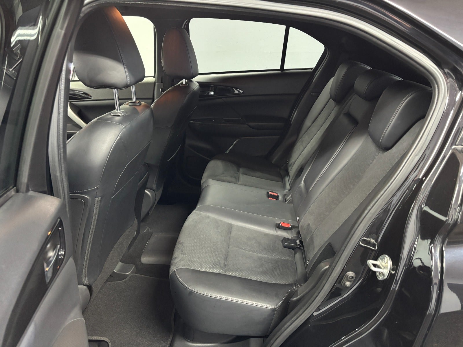 Billede af Mitsubishi Eclipse Cross 2,4 PHEV Sport Tech CVT 4WD