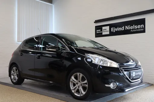 Peugeot 208 VTi Allure Sky