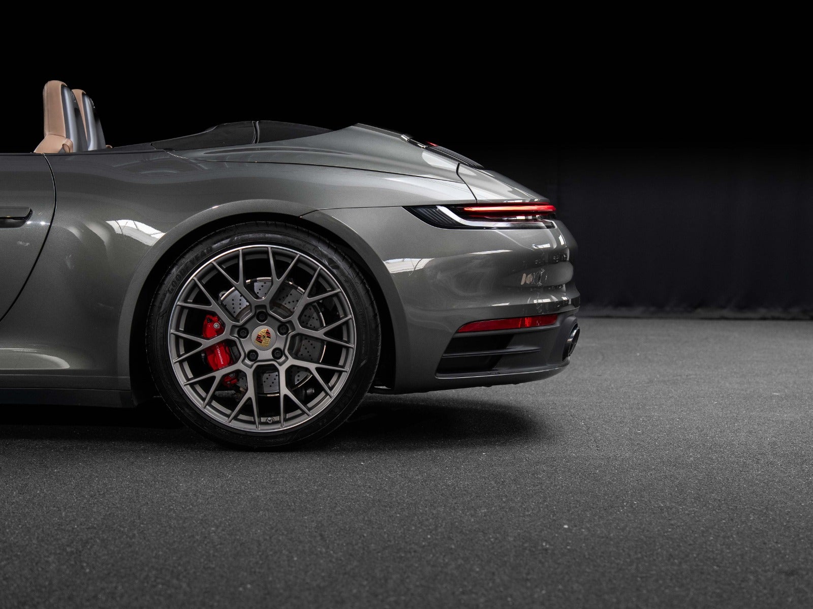 Gallery image 4 of 19