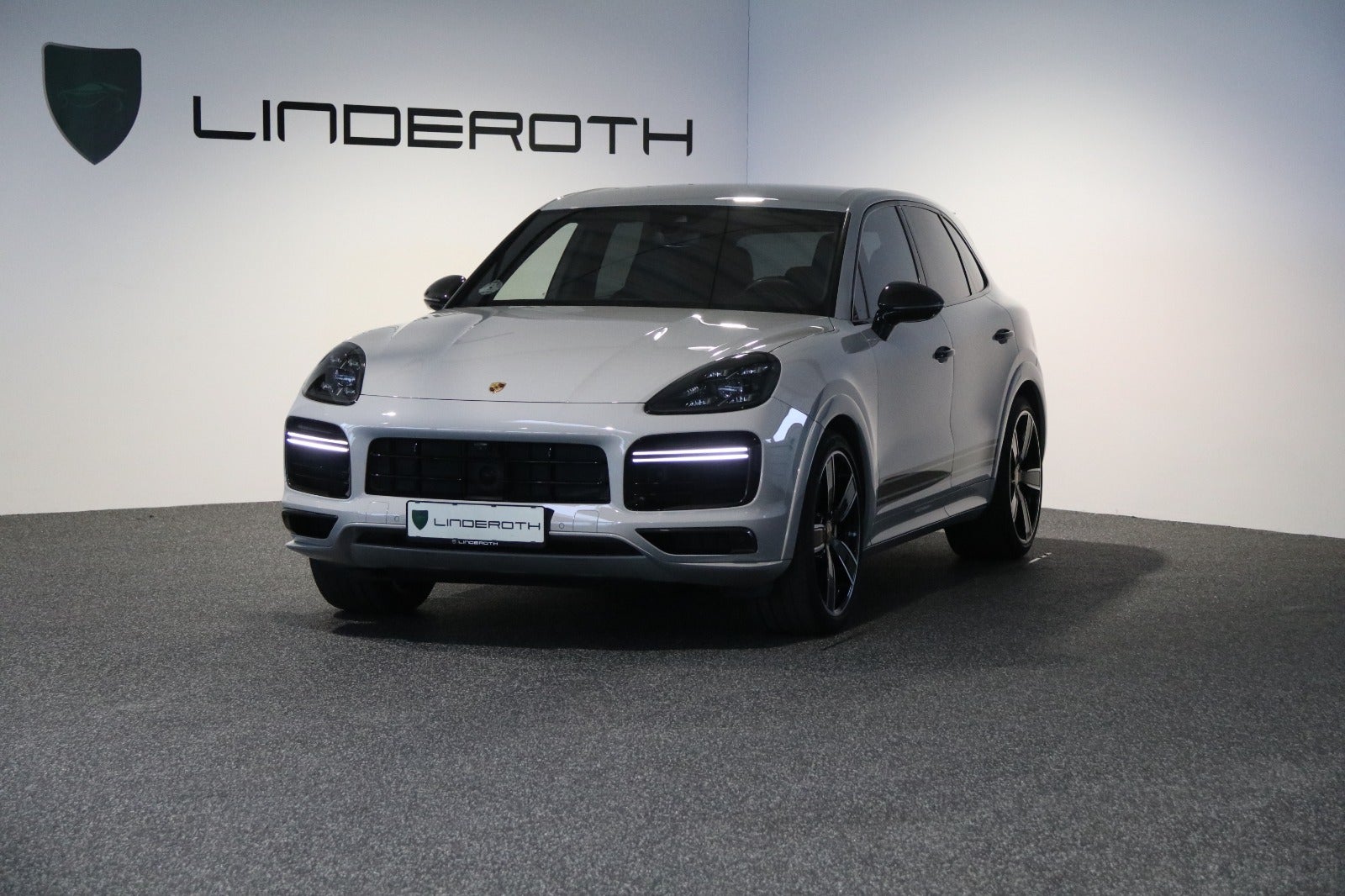 Porsche Cayenne Turbo 2020