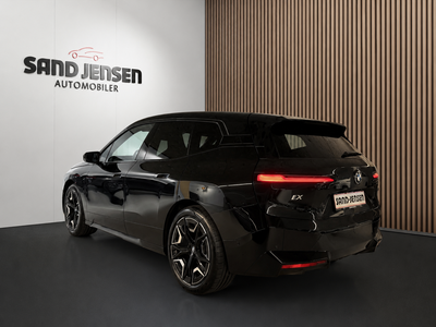BMW iX xDrive40 Supercharged