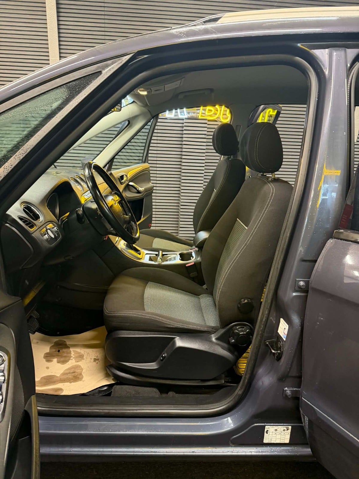 Billede af Ford Galaxy 2,0 TDCi 140 Ghia aut. 7prs