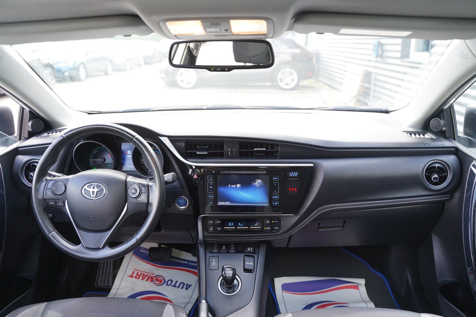 Billede af Toyota Auris 1,8 Hybrid H2 Style Skyview CVT