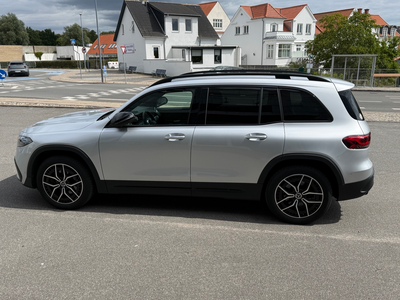 Mercedes EQB300  AMG Line 4Matic 5d