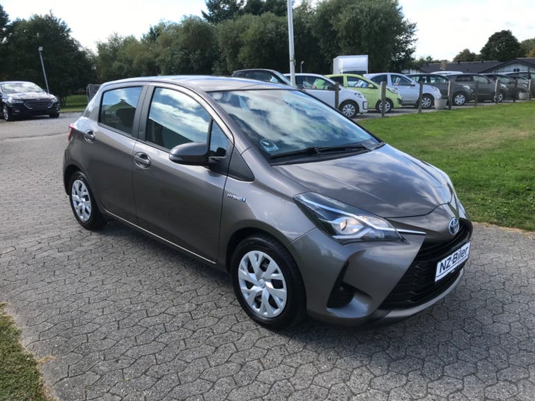 Toyota Yaris Hybrid H2 e-CVT