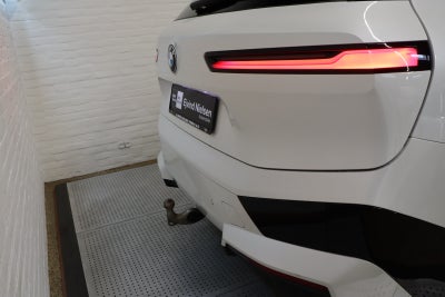BMW iX xDrive40 Fully Charged