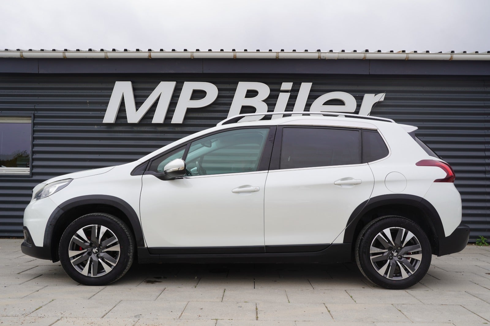 Billede af Peugeot 2008 1,6 BlueHDi 100 Desire Sky