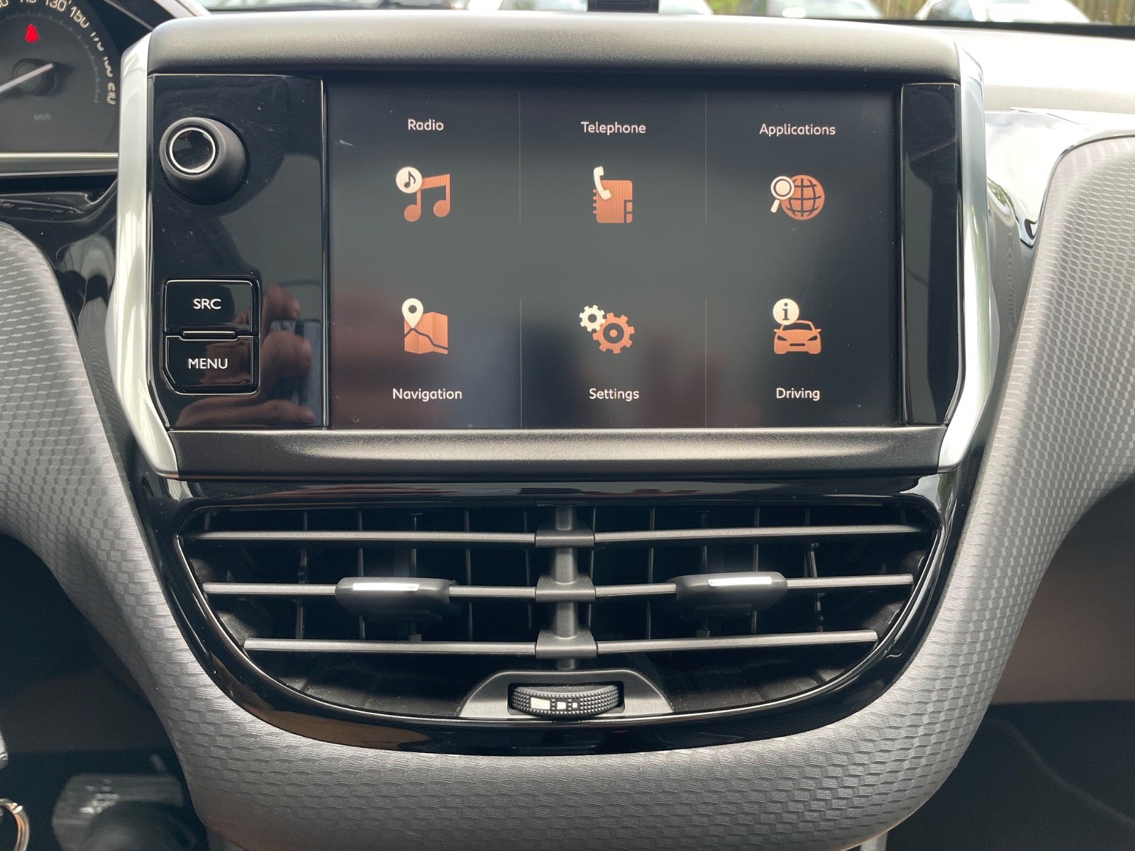 Billede af Peugeot 2008 1,2 e-THP 110 Allure Sky EAT6