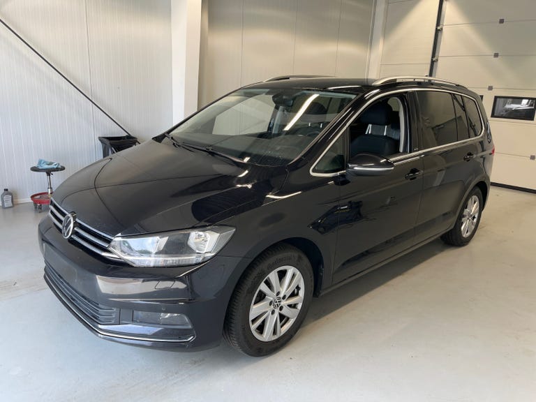 VW Touran TDi 150 Highline DSG Van