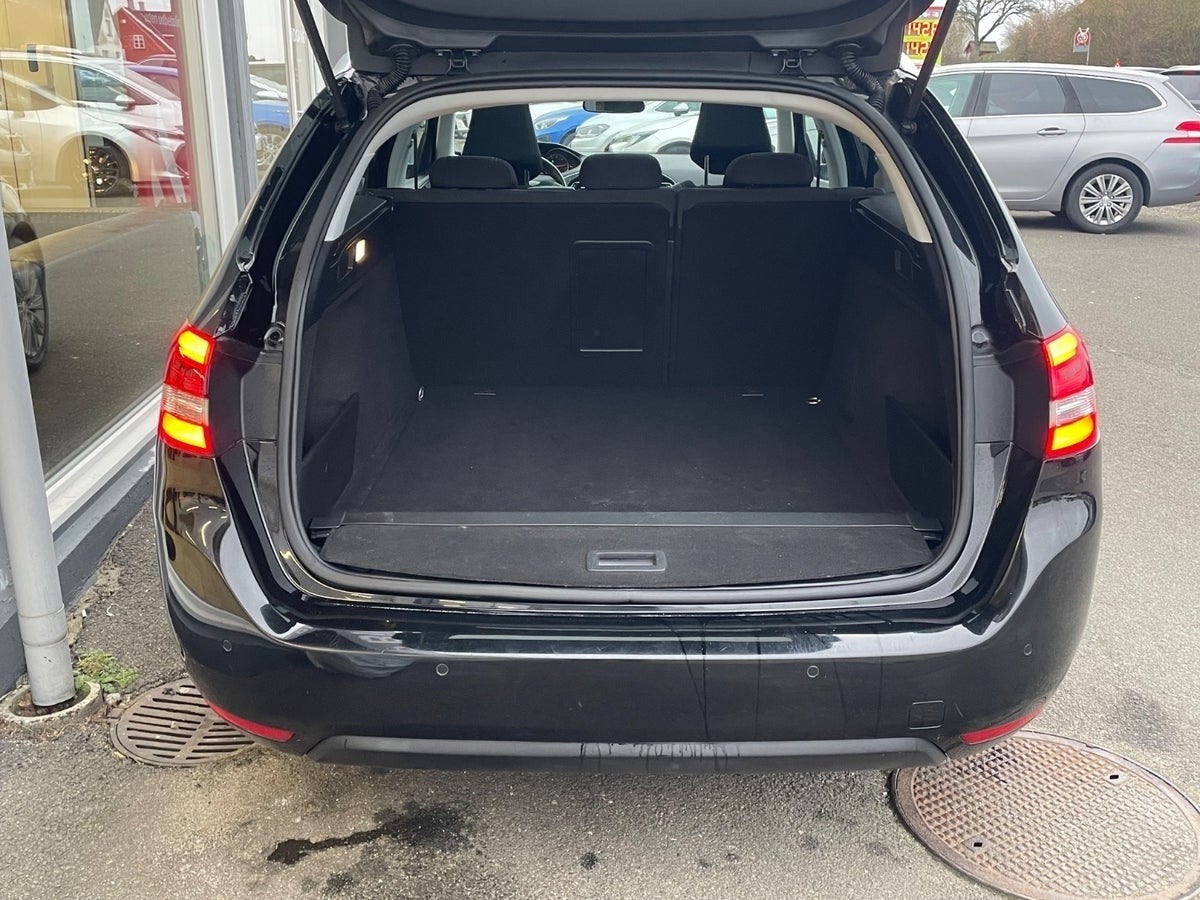 Billede af Peugeot 308 1,6 BlueHDi 120 Allure Sky SW