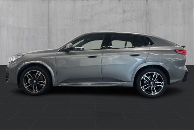 BMW iX2 eDrive20 M-Sport - 1