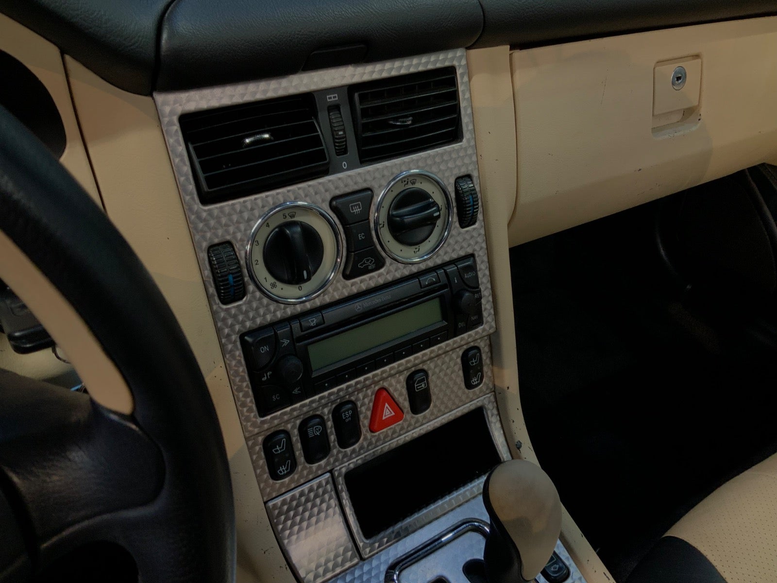 Mercedes-Benz SLK 230