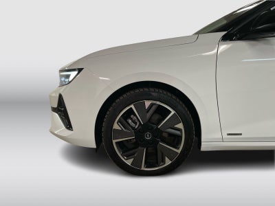 Opel Astra-e 54 Ultimate 5d