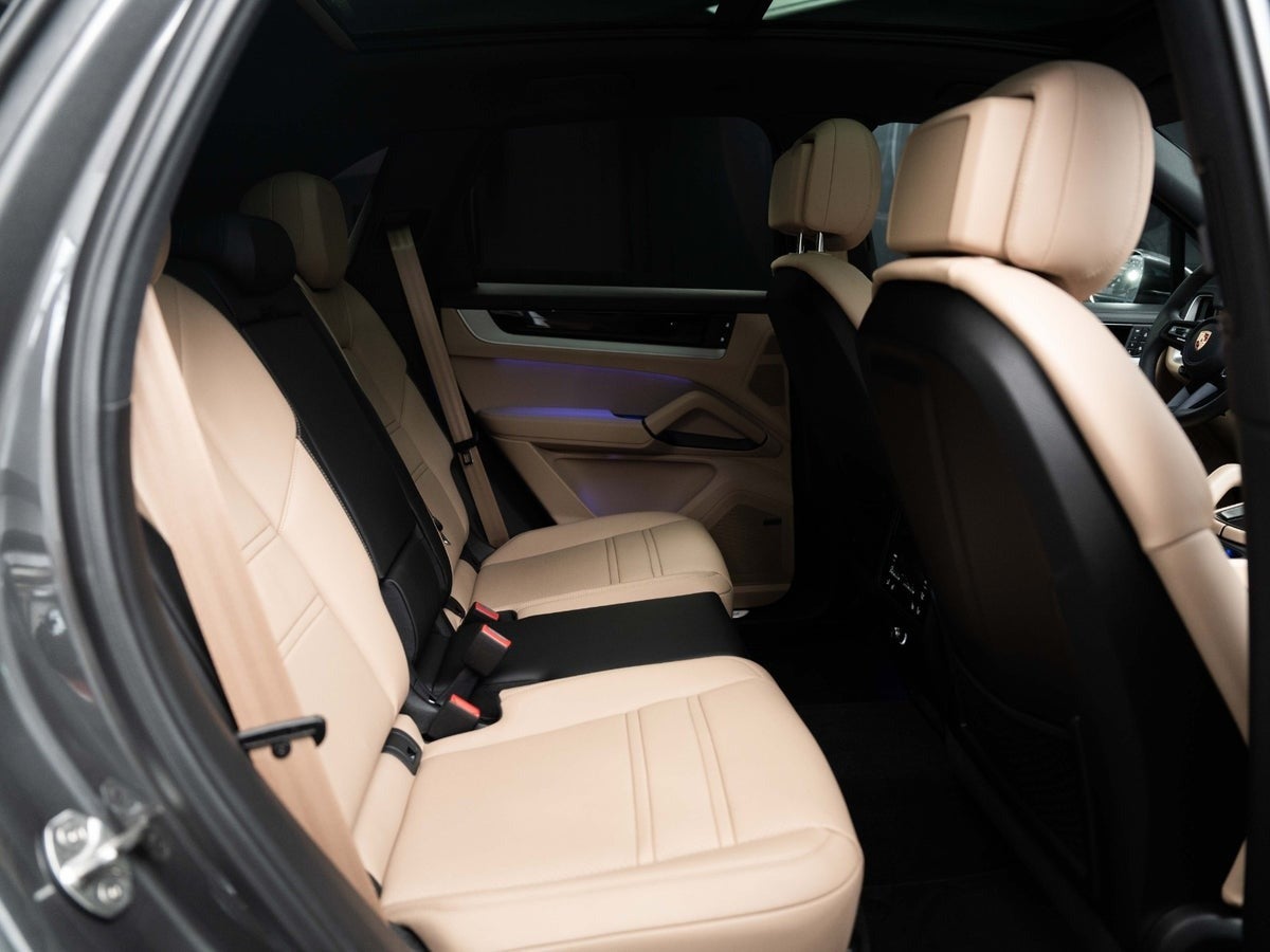 Gallery image 18 of 18