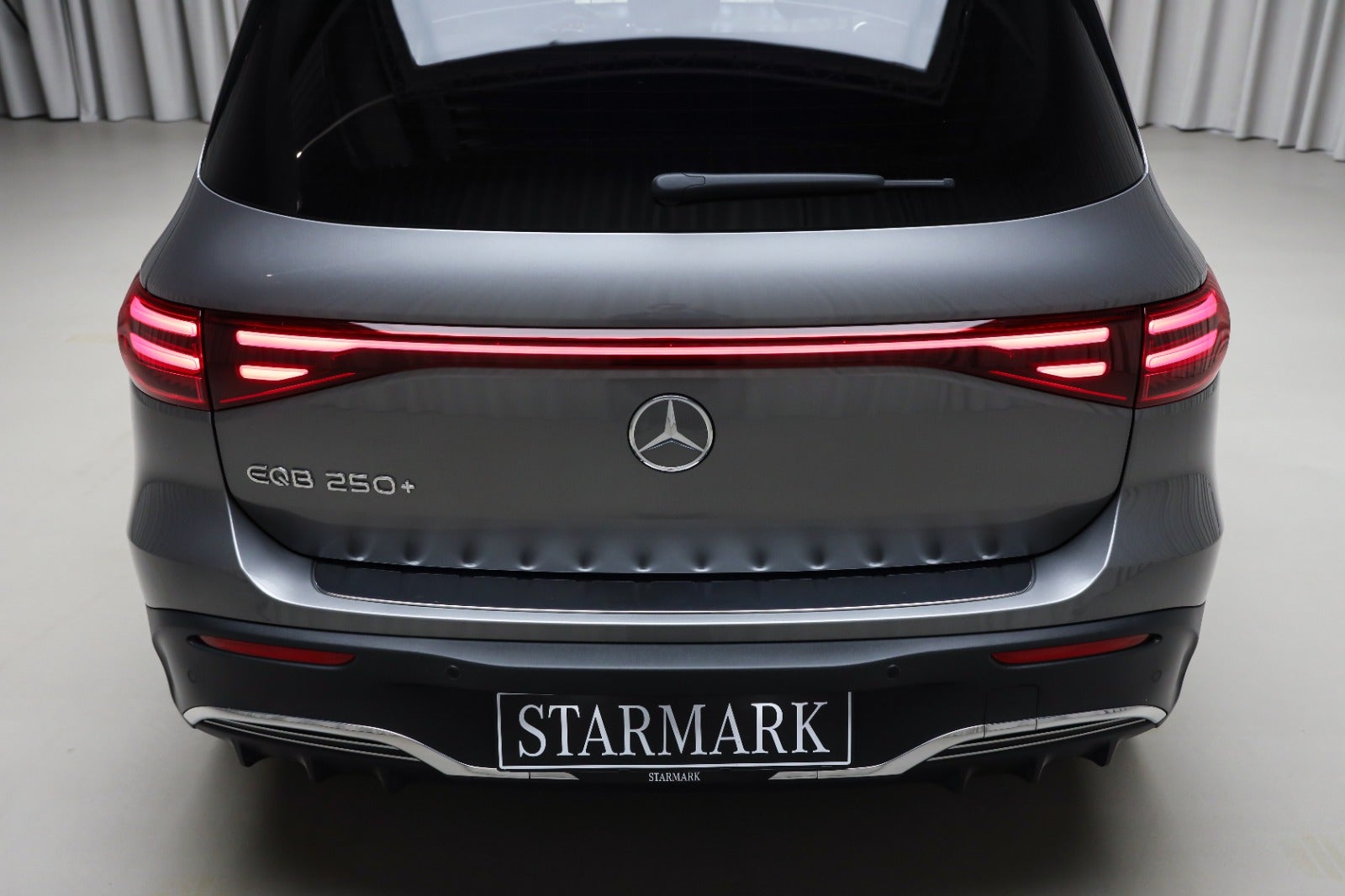 Mercedes-Benz EQB 250+
