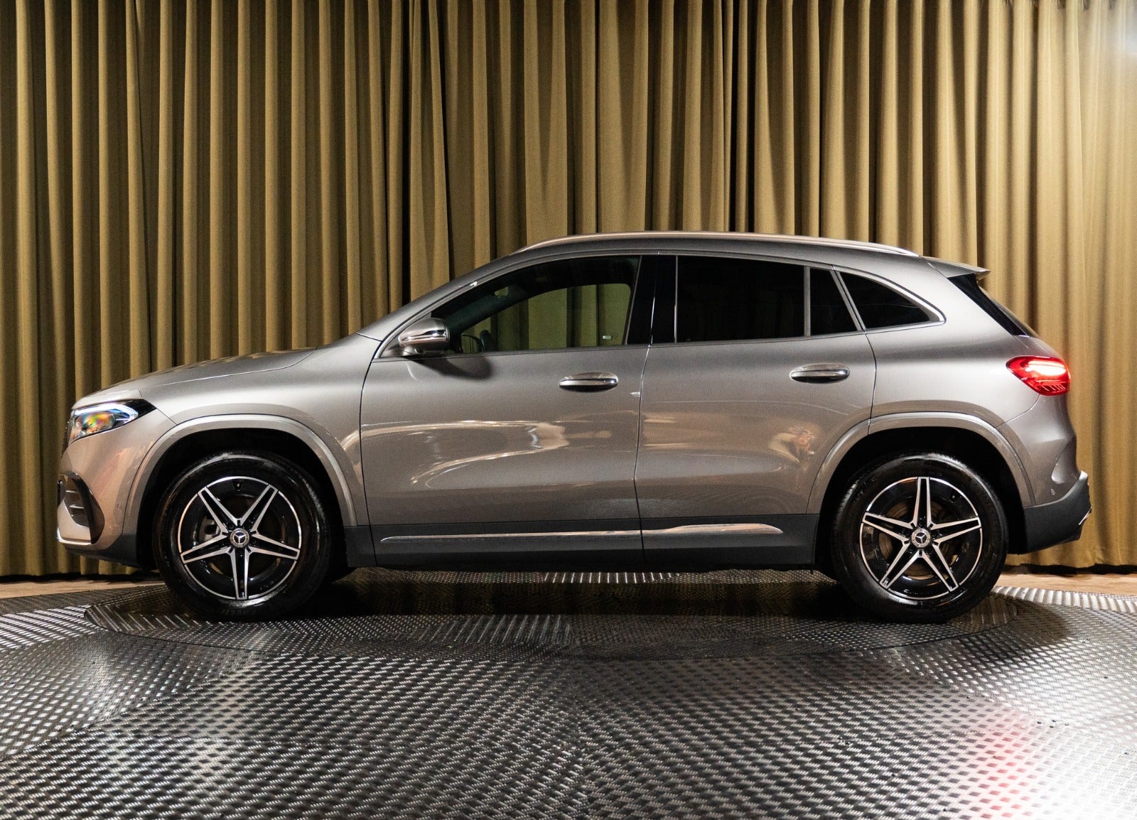Billede af Mercedes EQA250+  AMG Premium