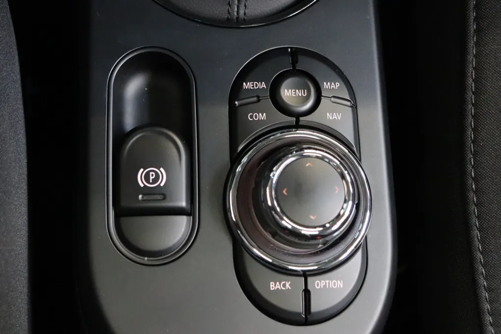 MINI Cooper SE Edition Premium Plus