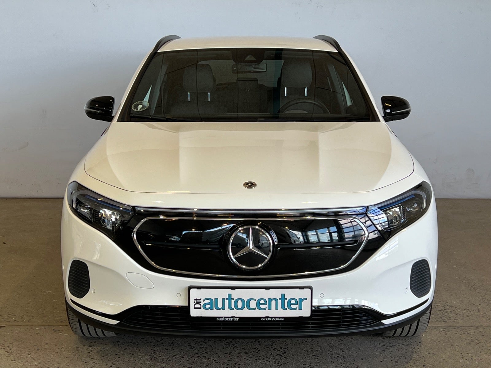 Mercedes EQA250 Electric Art