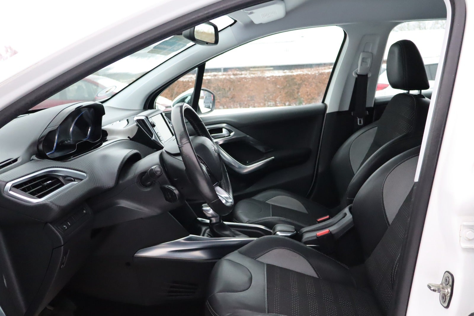 Billede af Peugeot 2008 1,2 VTi 82 Allure