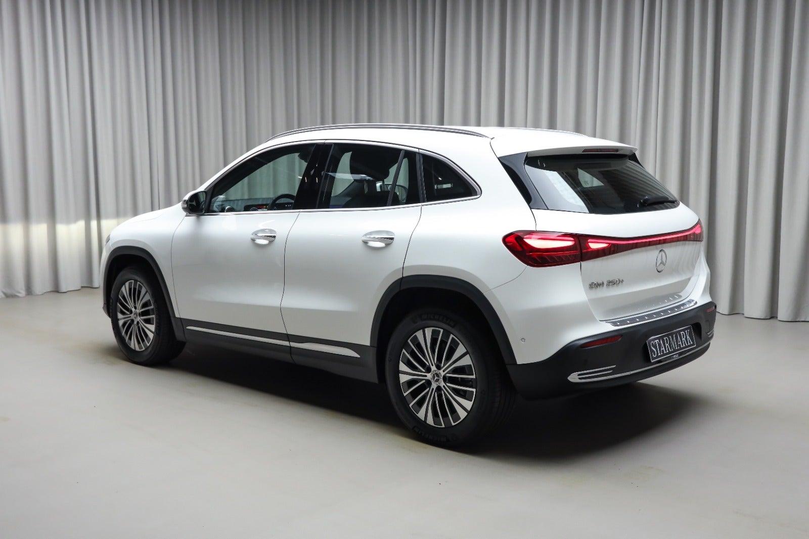 Mercedes-Benz EQA 250+ (3/8)
