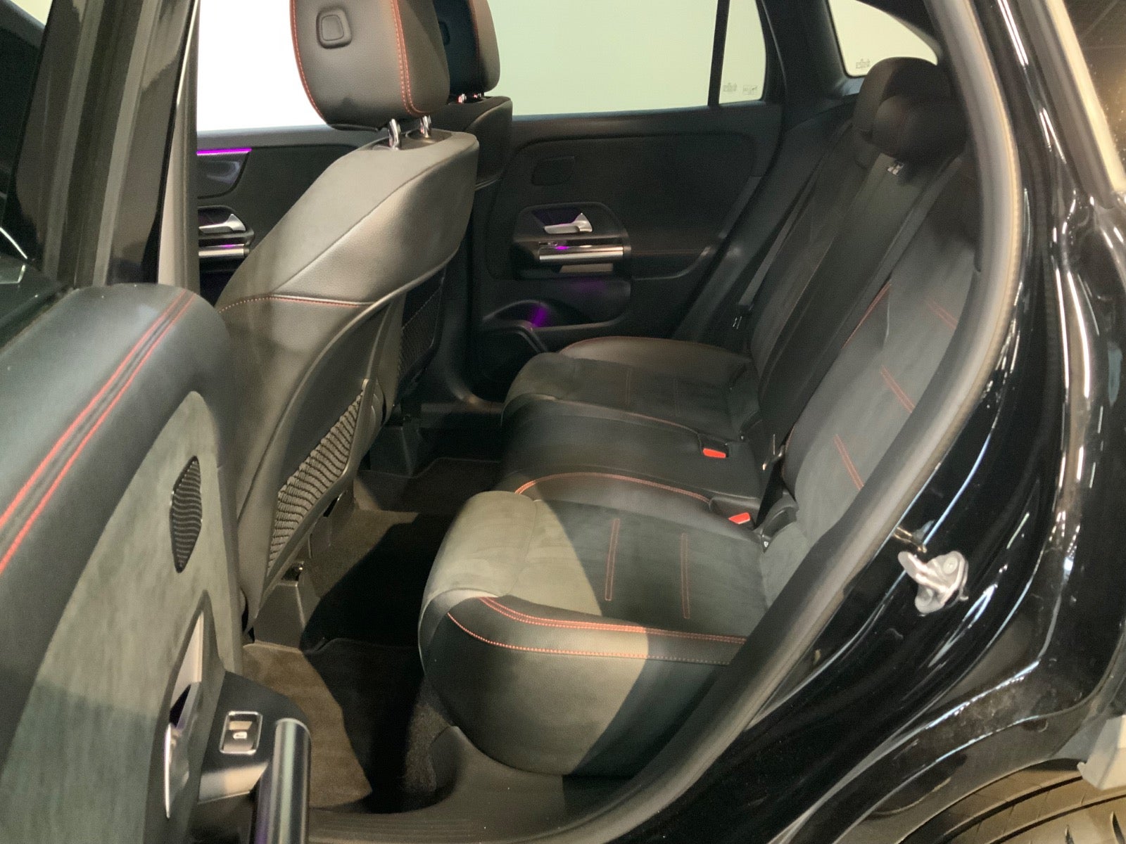 Mercedes-Benz GLA 250 e (8/8)
