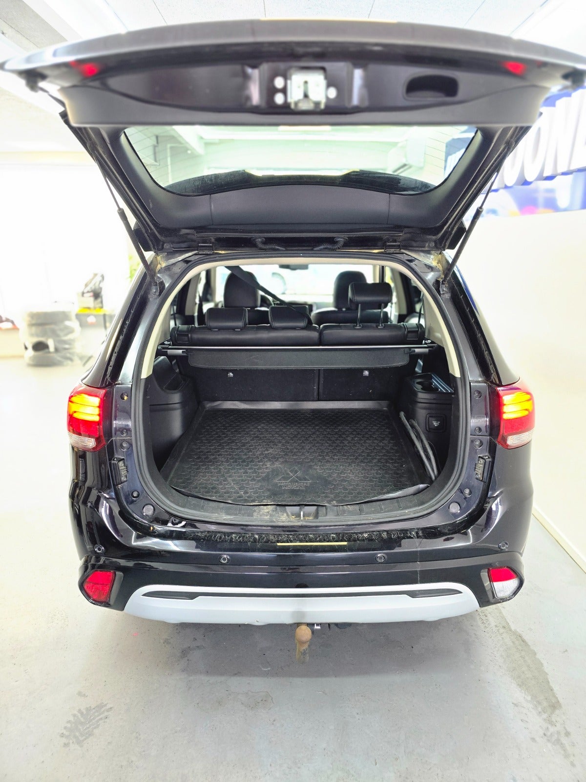 Billede af Mitsubishi Outlander 2,4 PHEV Intro Edition CVT 4WD