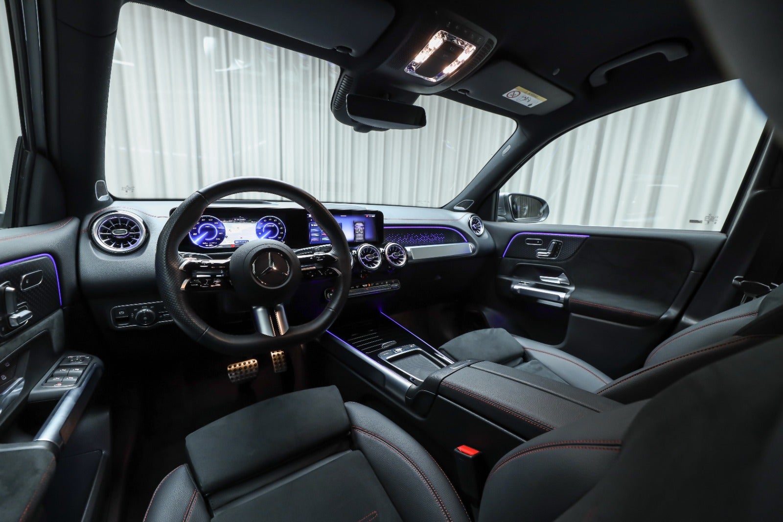 Mercedes-Benz EQB 250+ (4/8)