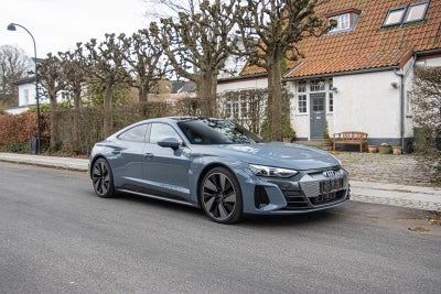 Audi e-tron GT  quattro 4d