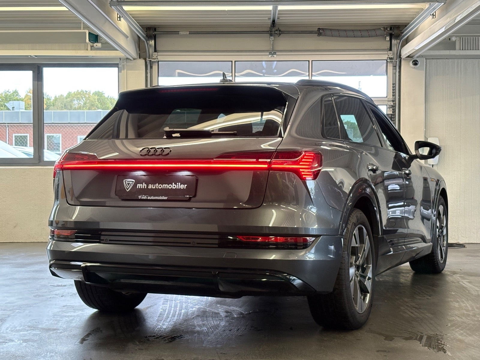 Billede af Audi e-tron 55 S-line quattro