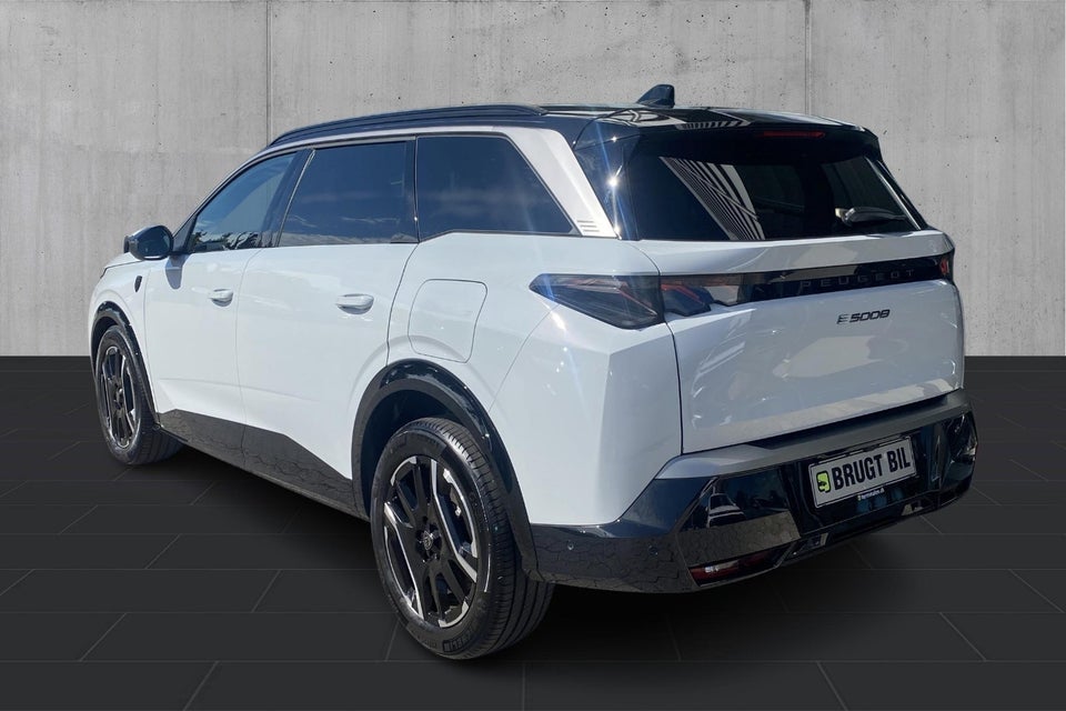 Peugeot e-5008 77,0 GT 7prs 2025